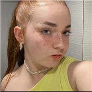 Estudiante de carrera de física y apasionada por enseñar